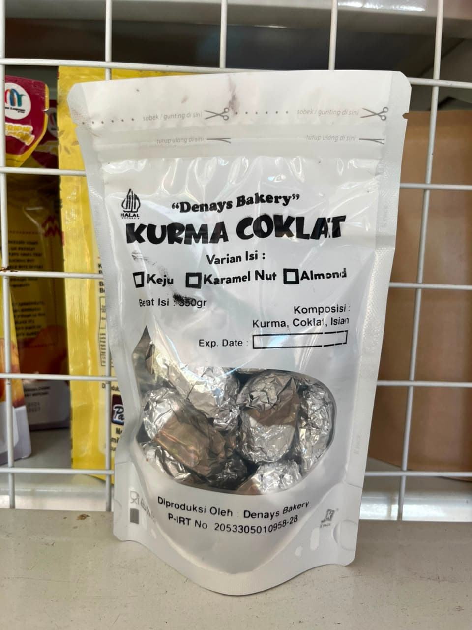 Denays Bakery Kurma Coklat